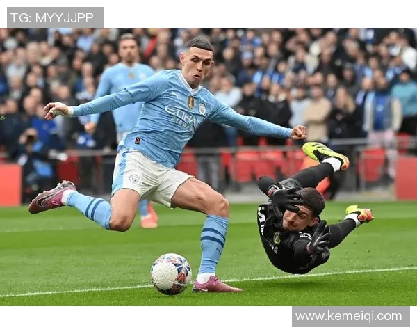 萨卡的崛起与成长之路：从青训小将到英超明星的奋斗历程