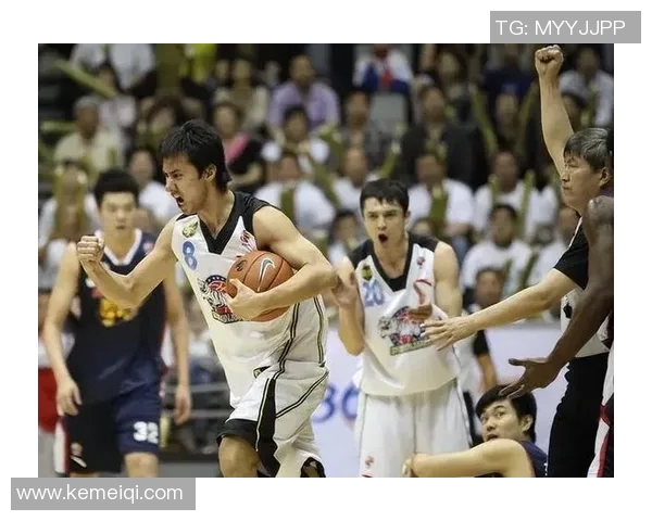 西热力江的篮球之路:从新疆少年到CBA明星的成长历程与奋斗故事 西热力江的篮球之路:从新疆少年到CBA明星的成长历程与奋斗故事