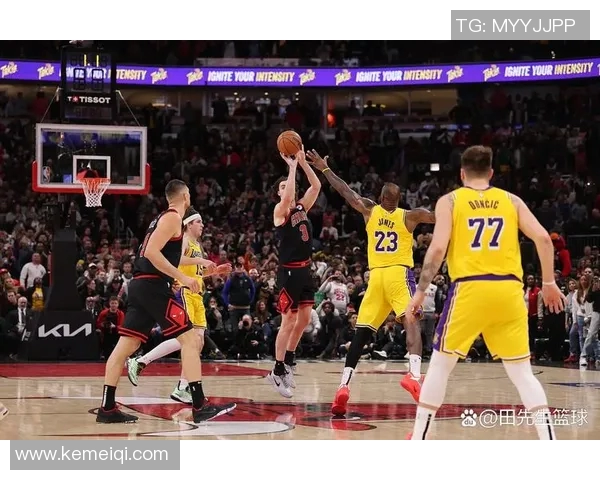 2010年湖人对决公牛的经典对抗赛回顾与分析