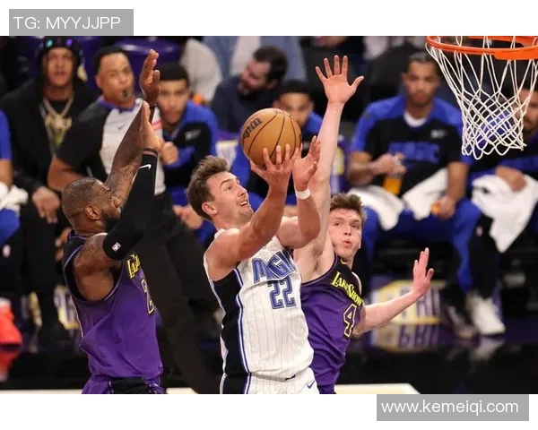 湖人对阵魔术精彩赛事直播尽在腾讯平台快来一起观看吧 湖人对阵魔术精彩赛事直播尽在腾讯平台快来一起观看吧