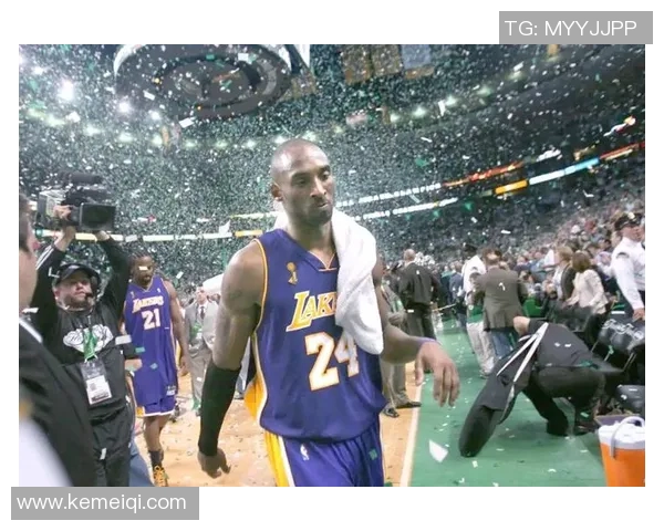 2013年科比对阵猛龙的经典对决回顾与精彩瞬间分析