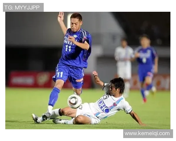 山形山神与德岛漩涡的激烈对决揭示足球战术的魅力与智慧